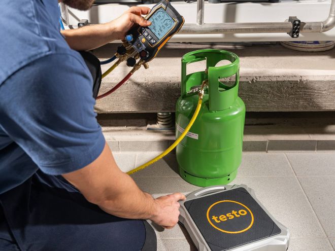 Testo 560i digital refrigerant scale with Bluetooth connection